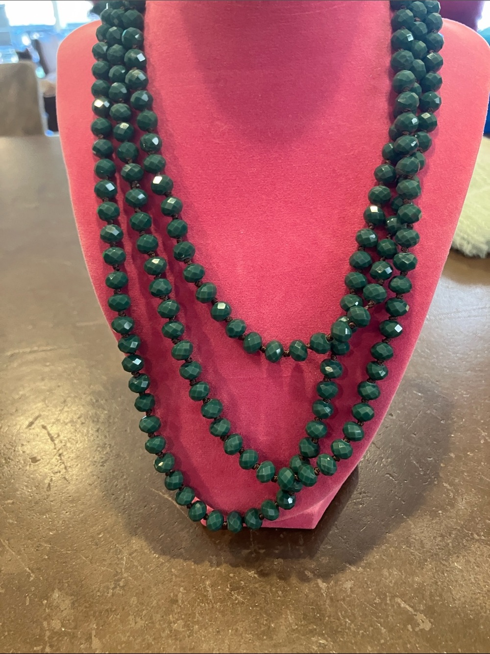 Elegant Emerald Green Faceted Bead Layered Necklace